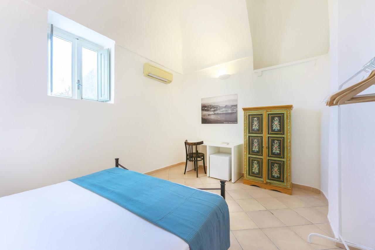 פרוסידה Palazzo Attila - Gioia Apartments מראה חיצוני תמונה