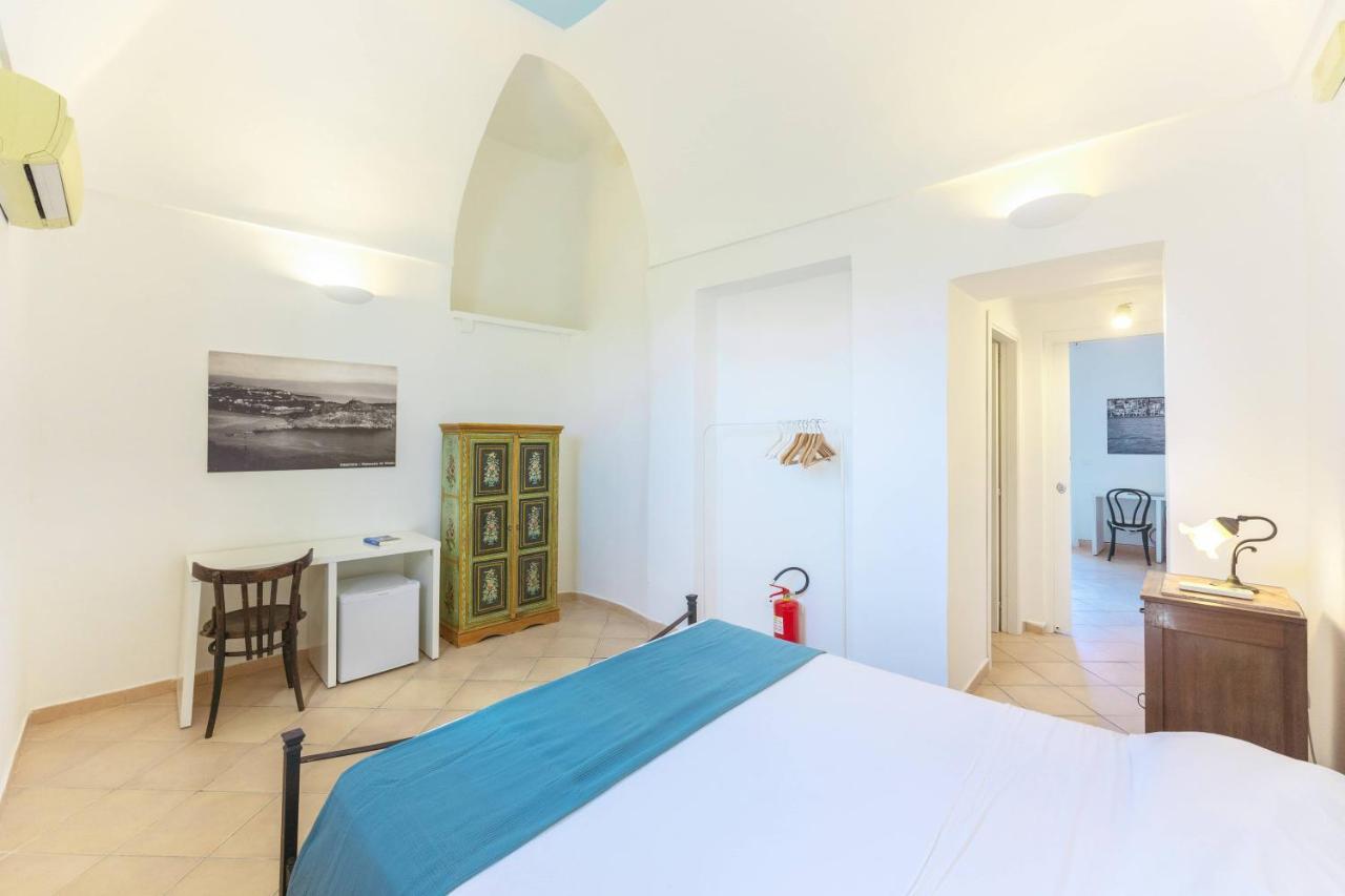 פרוסידה Palazzo Attila - Gioia Apartments מראה חיצוני תמונה