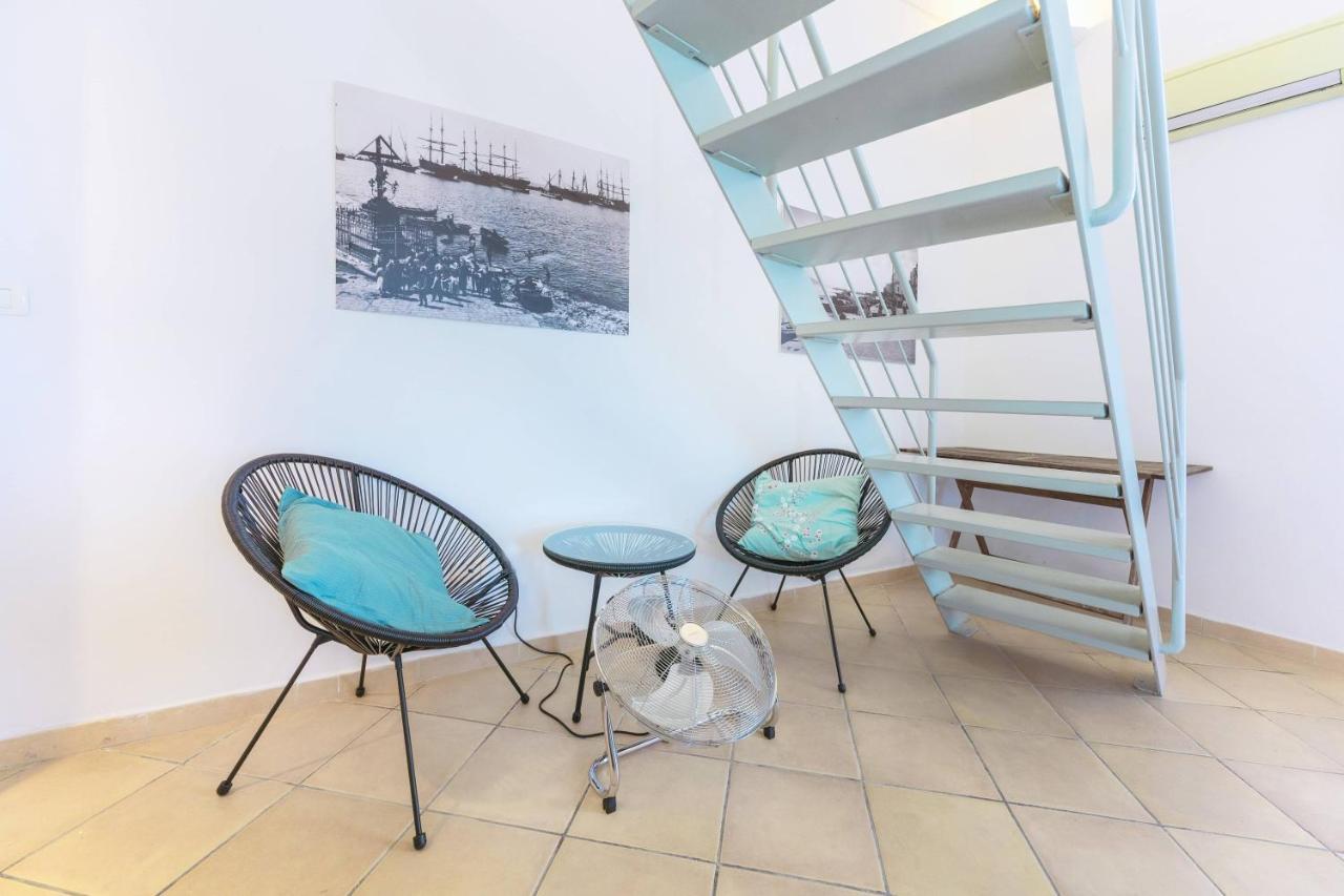 פרוסידה Palazzo Attila - Gioia Apartments מראה חיצוני תמונה